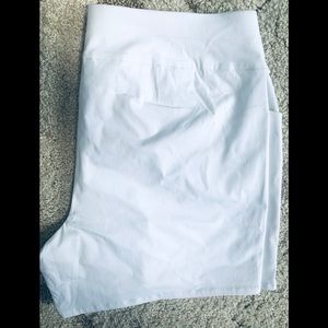 2 Pair INC Internation Concepts INC Size 20 Shorts